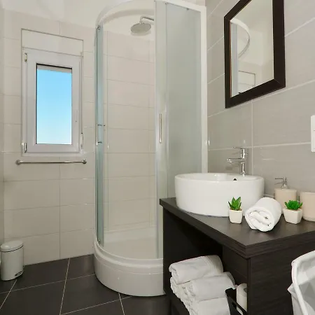 Ante Anita * Kaštela